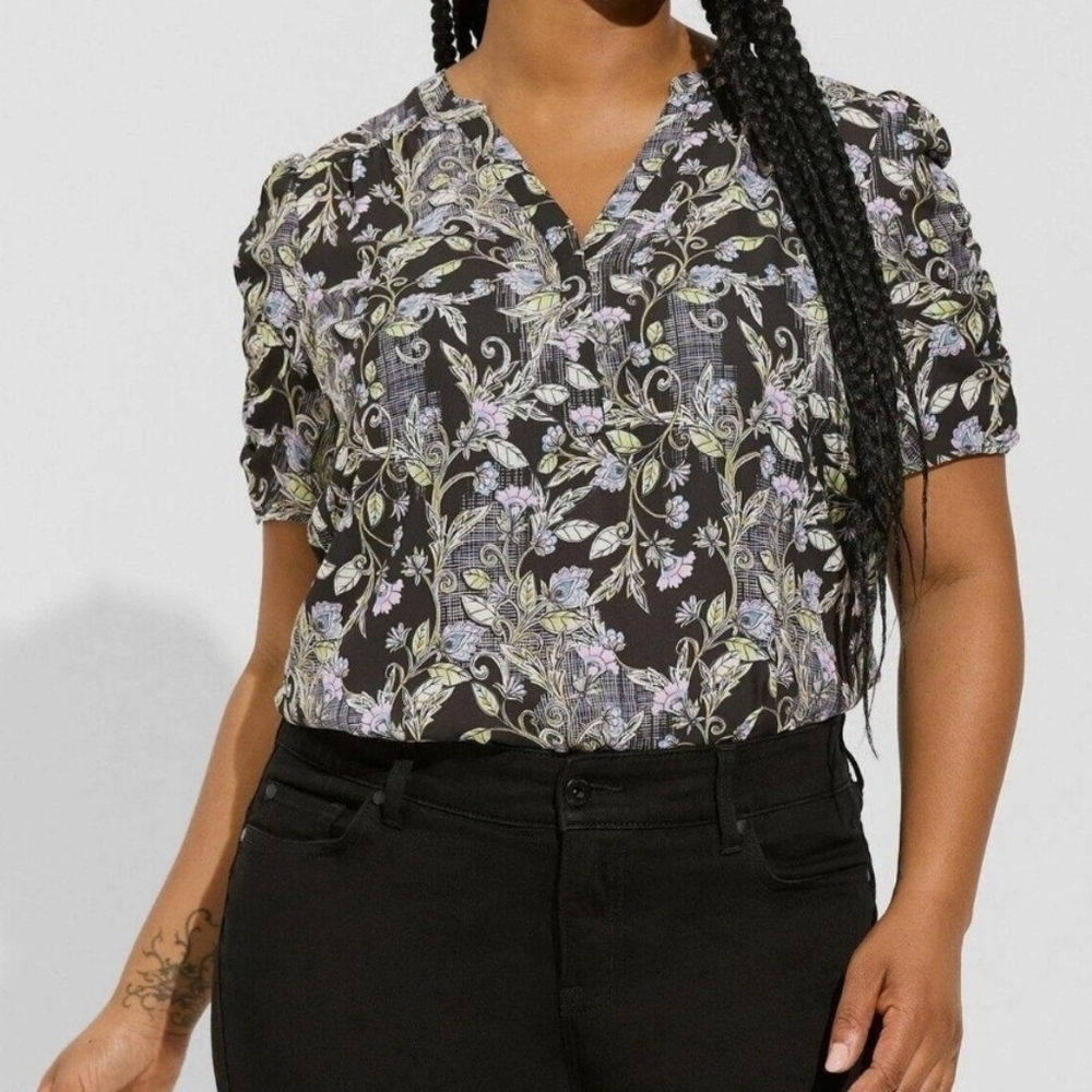 Torrid Floral Black and Green Blouse Top Size 3